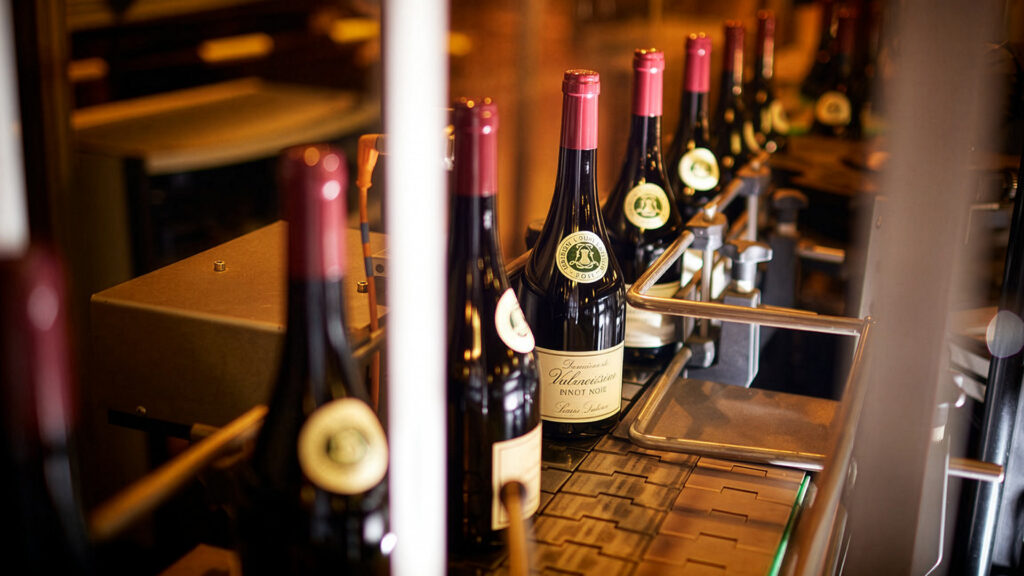 Domaine-Latour-Weingut-Weinabfuellung-Etikettierung-Ritschard-Weine-Shop-Magazin-Blog-Burgund